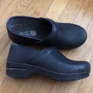 Dansko Classic Black Leather Clogs 39